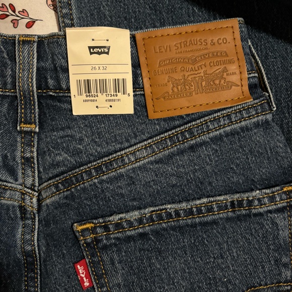NWT Levi’s 70’s High Flare - Picture 11 of 15